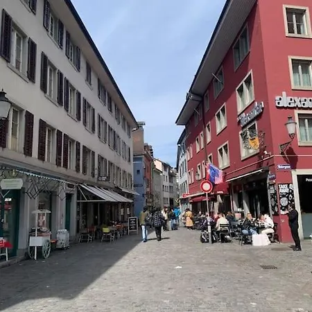 Cozy Studio Apartment Unit 12 In Center Of Zurich Exterior photo